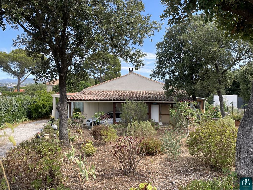 Maison LE BRUSC (83140) Agence BAILLY SIMON