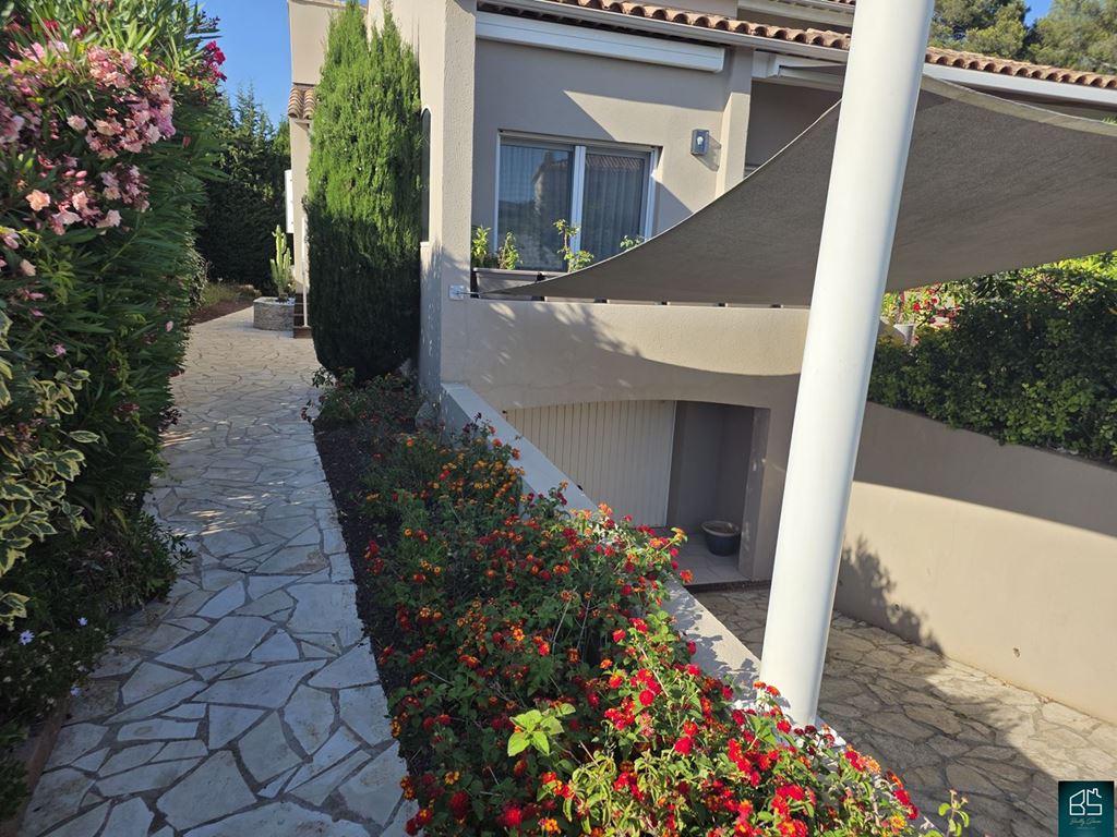 Maison LE BRUSC (83140) Agence BAILLY SIMON