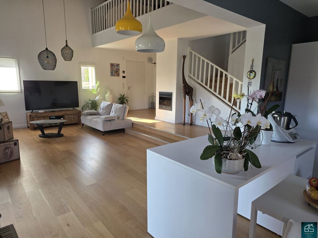 Maison LE BRUSC (83140) Agence BAILLY SIMON